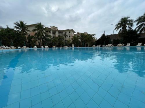 Toninhas Apartamento | Resort Wembley Tenis 250m da Praia das Toninhas