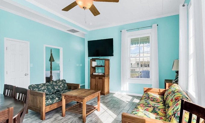 Galveston Casa | Rest Ashore
