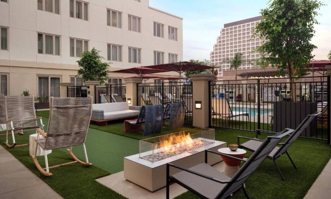 Downtown Casa | Rest well at our extended-stay hotel in Glendale, CA