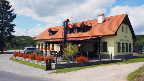 Hlasna Treban Casa | Restaurace a pension Chalupa