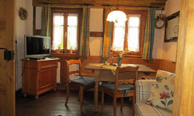 Neusitz Apartamento | Casa de campo restaurada en el centro de Schweinsdorf