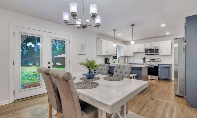 Pooler Casa | Restful Haven Near Savannah - King Bed