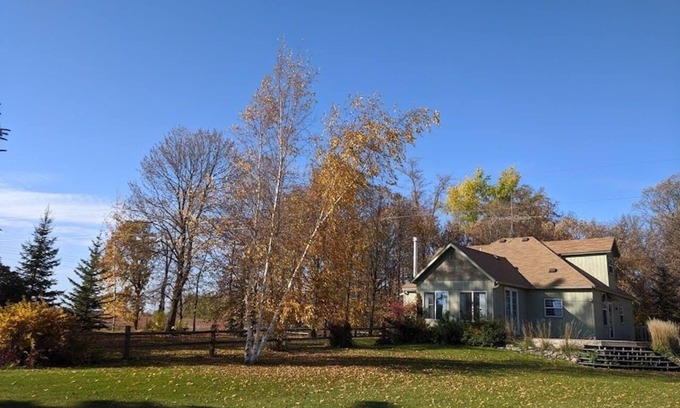 Erskine Casa | Restful Railroad House near Rydell Refuge