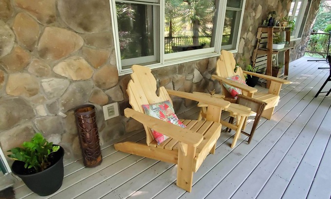 Niles Casa | Restoration Hideaway