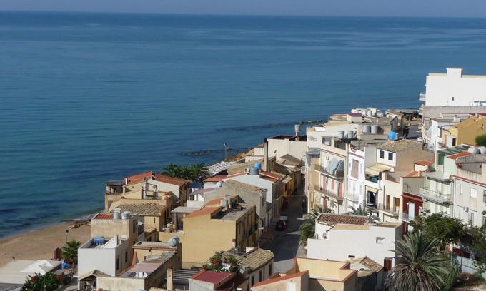 Marinella di Selinunte Apartamento | Restaurada casa de pescadores con vistas al mar y al puerto