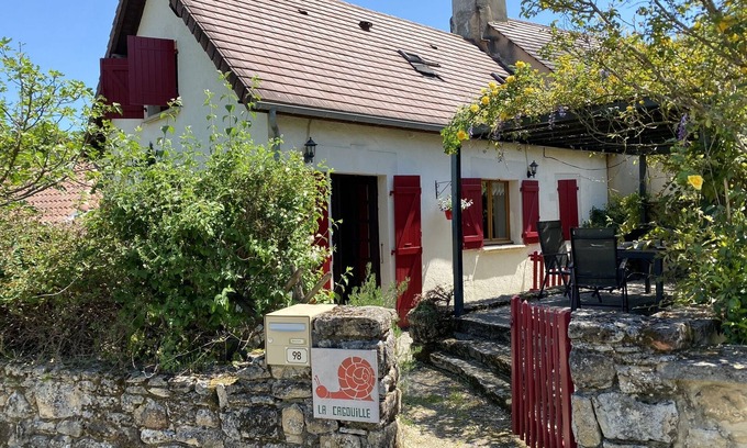 Carlux Casa | Casa de piedra restaurada en un bonito pueblo en el corazón del Périgord Noir