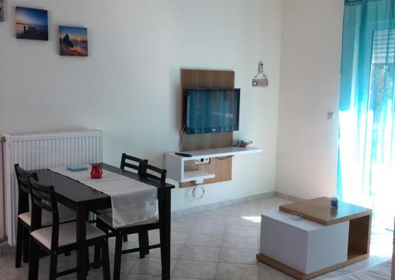 Petaloudes Apartamento | Retas apartment