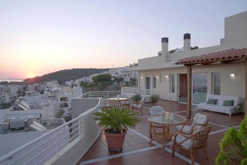 Rethymno Apartamento | Rethymnian Luxury Seaview Apartment