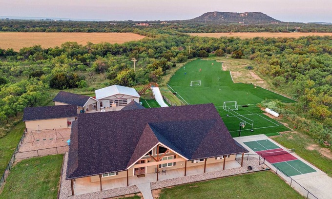 Tuscola Casa | Retreat Abilene | A Retreat DFW Experience