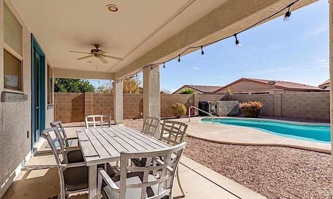 Laredo Ranch Casa | * NUEVO EN VRBO * ¡Retiro en SanTan! ¡Casa privada de 4 habitaciones con piscina climatizada, mesa de ping pong y sala de juegos!