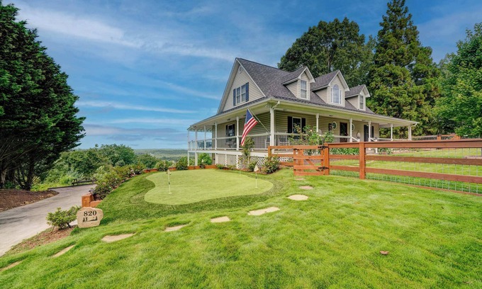 East Ellijay Casa | Retreat to Ellijay with stunning sunset views!