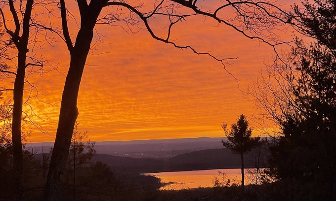 Glenford Cabaña | RETREAT TO SPENCER COTTAGE Relax w. Friends Family