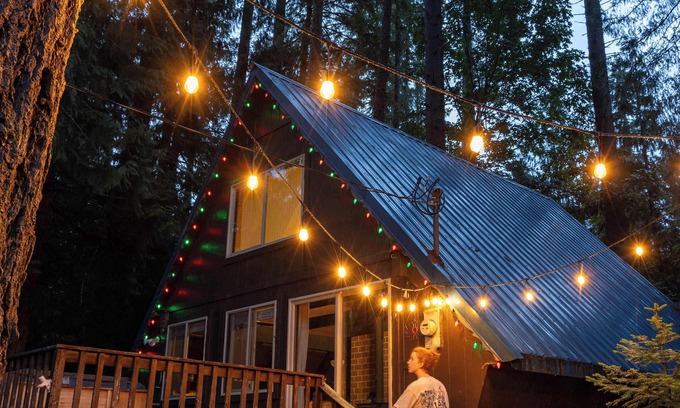 Skykomish Cabina | Retro A-Frame Cabin - Hot tub