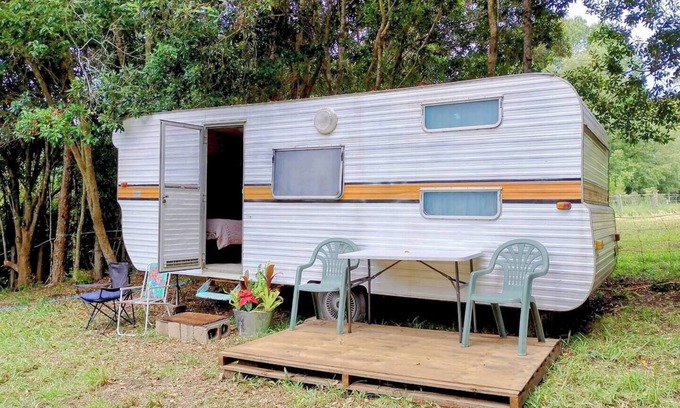 Valery Casa | Family Size Caravan 8 Minutes from Pacific Highway