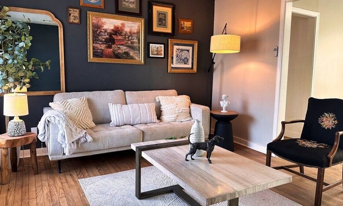 Central Oklahoma City Apartamento | Retro design house nears the Zoo