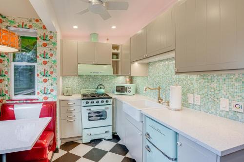 El Sobrante Apartamento | Retro El Sobrante Apartment Near San Francisco!