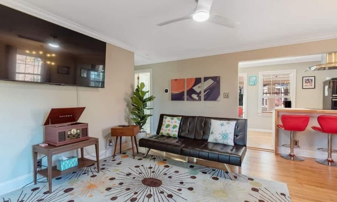 East Raleigh Casa | Retro Retreat | 2BR + King Bed, Porch & Fire Pit