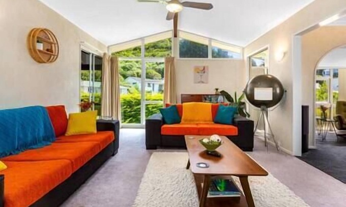 Whitby Casa | Retro retreat with style!