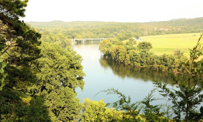 Calico Rock Casa | Retro River View Home in Calico Rock