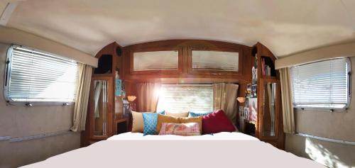 South Oceanside Casa | Retro Star-Wagon, Ocean Breez at Dolby Sound Studio