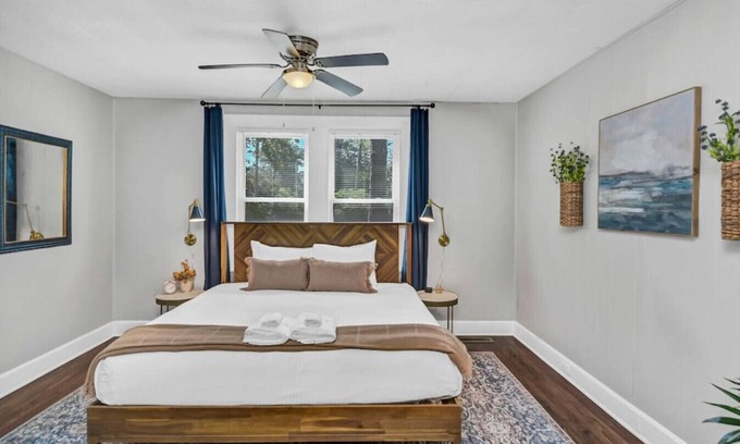 Forest Acres Casa | Revamped 3BR Oasis on Forest Dr