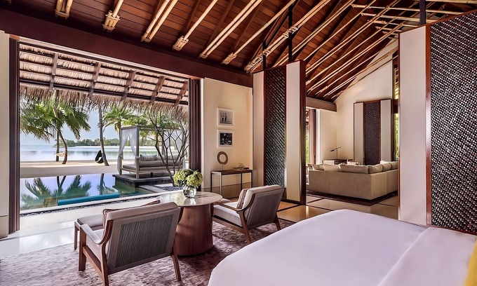Reethi Rah Casa | Revel in the Lap of Luxury! Private Pool, Balcony w/ Beach View, Private Spa Tub