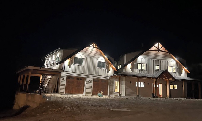Revelstoke Casa | Revelstoke’s Seasonal Carriage House