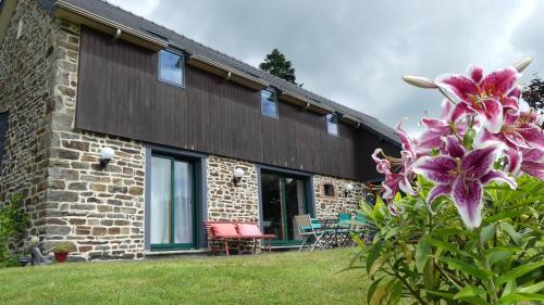 Tirepied Cama Y Desayuno | REVES DE BAIE - Chambre d'hôtes COSY avec table BIO et MASSAGES - Vue panoramique exceptionnelle