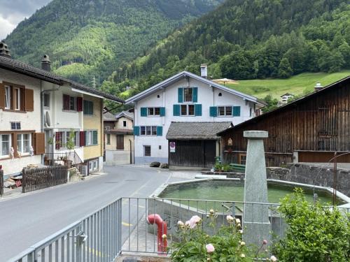 Schwanden Apartamento | Revier beim Dorfbrunnen