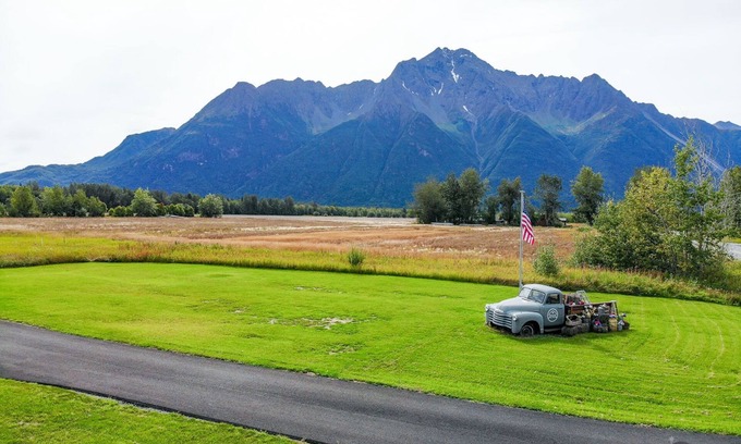 Butte Casa | Revival Acres: Historic Farmhouse on 5 Acres w/Stunning Mountain Views