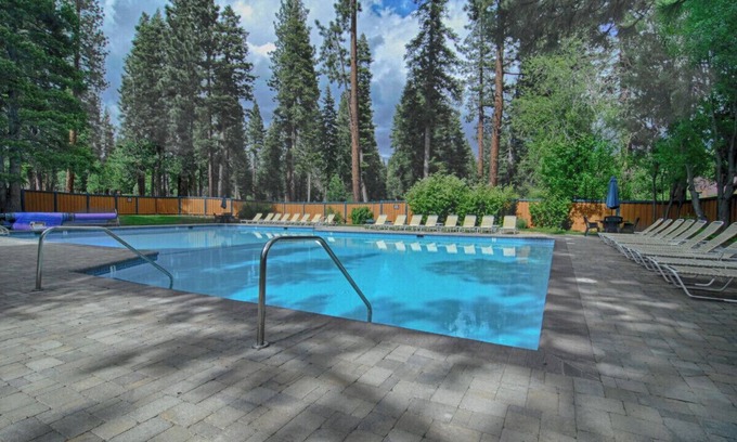 Carnelian Woods Casa | Revived Townhome, Pool, Kitchen, Walk to Lake!