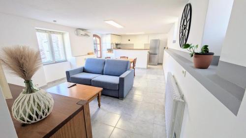 Saint-Christol-Les-Ales Apartamento | Rez de jardin chez Elise