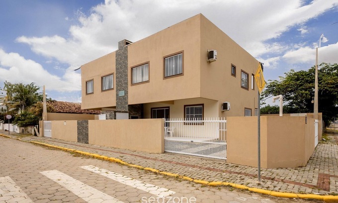 Morrinhos Condominio | Rhes - Apt 2 min From the Beach in Bombinhas