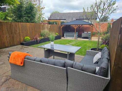 Ruthin Casa | Rhif Saith