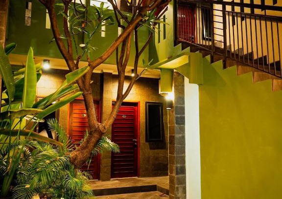 East Jakarta Hotel | Rhiz Guest House Tebet