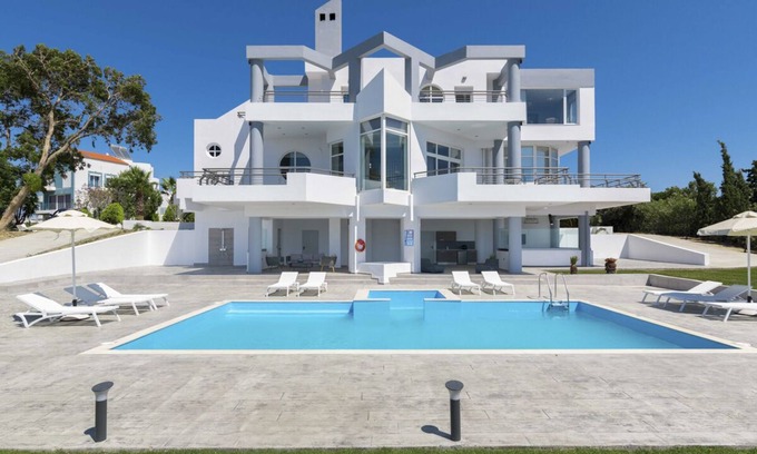 Petaloudes Villa | Rhodes View Villa - Cinco Habitaciones Villa, Capacidad 12