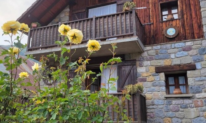 Saint-Dalmas Casa | Rhododendrons - VALDEBLORE