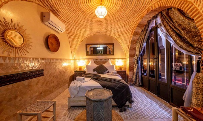 Bab Taghzout Casa | Riad 7 Saints