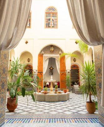 Ain Azlitan Casa | Riad Al Ansari