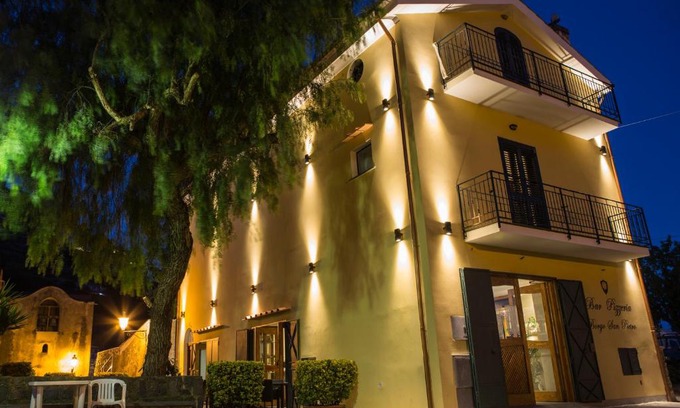 Scala Cama Y Desayuno | Rianna Rooms & Breakfast