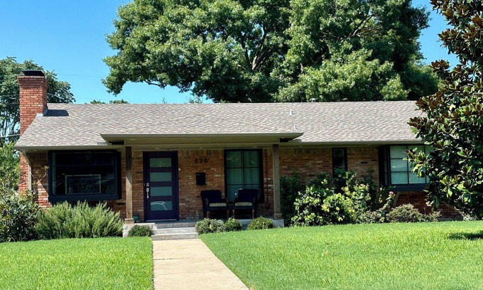 Richardson Casa | Richardson Heights Bungalow