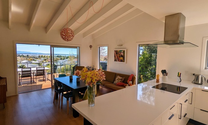 Richmond Casa | Richmond Views - Comfortable & Spacious home!