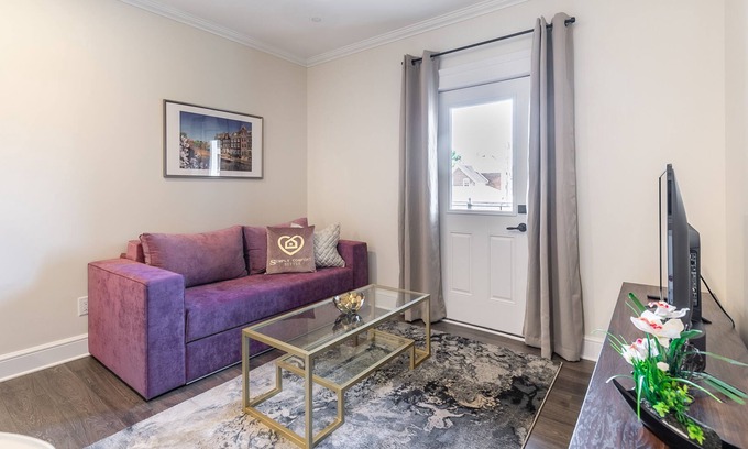 Smiths Falls Apartamento | Rideau 1Bd Apartment Balcony Free Parking