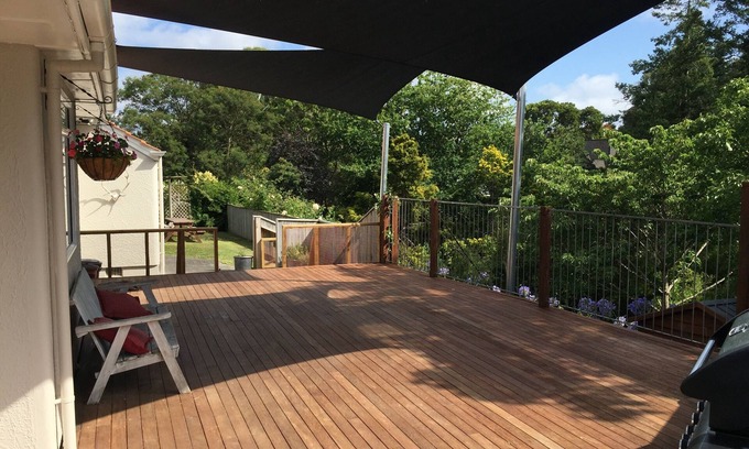 Havelock North Casa | Ridgetop Retreat set amongst Beautiful Trees