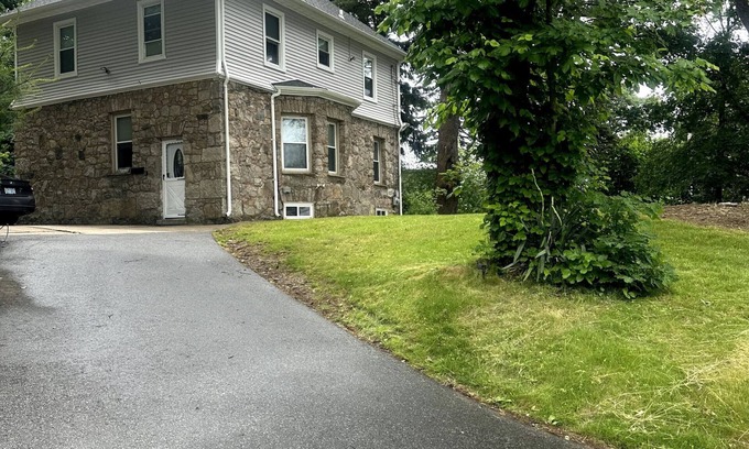 Providence Chalet De Esquí | Ridgeway Avenue Full Home