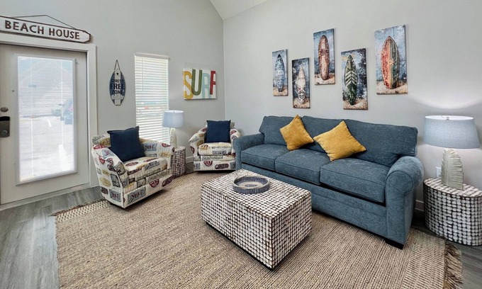 Central City Casa | Ridin' Waves - 14933