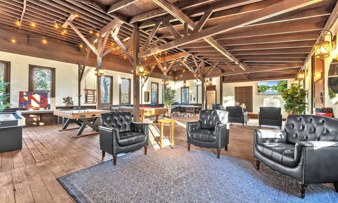 Fredericksburg Casa | Riesling: Pet-friendly, Hot-tub, 10-min to Downtown!