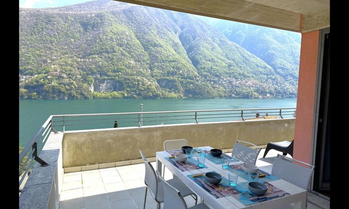 Laglio Apartamento | Riflessi sul Lago Apt Laglio - Tramonto