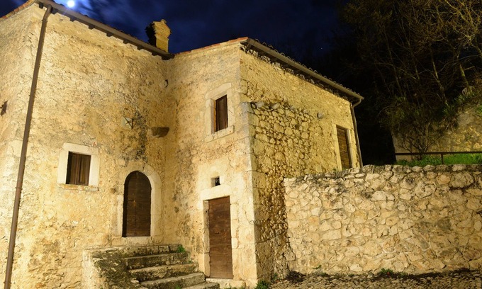 Calascio Casa | Rifugio della Rocca