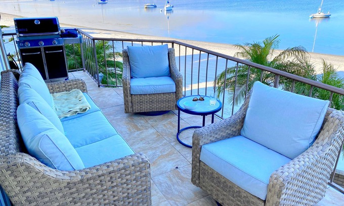 Central Mission Beach Condominio | ¡Justo en la playa! Exquisitamente remodelado 3BR / 3BA. Perfecto para familias.